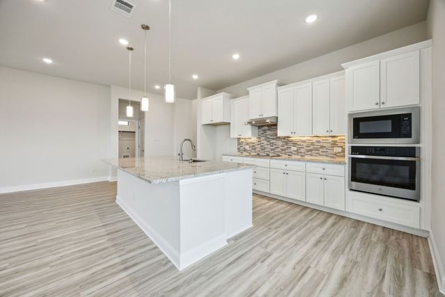 10304 Canna Lily Street, Fort Worth, TX 76036