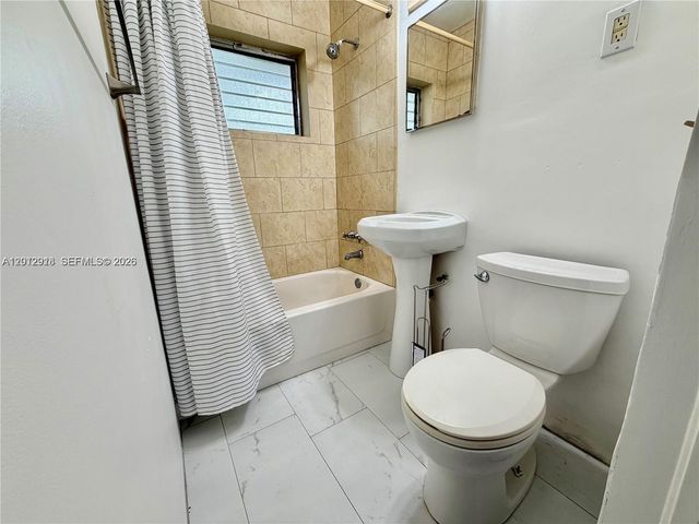 836 NW 12th Ter 2, Fort Lauderdale, FL 33311