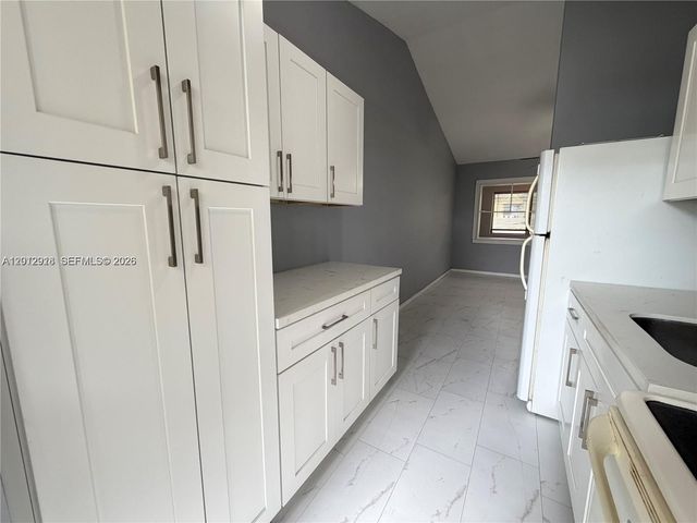 836 NW 12th Ter 2, Fort Lauderdale, FL 33311
