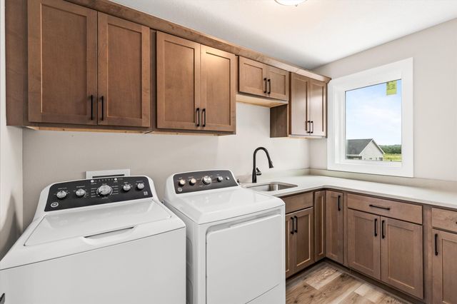 2725 Yordi Drive Drive, Norwalk, IA 50211