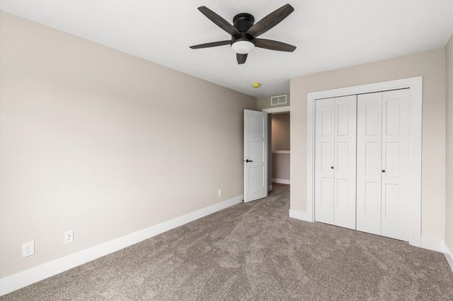2725 Yordi Drive Drive, Norwalk, IA 50211