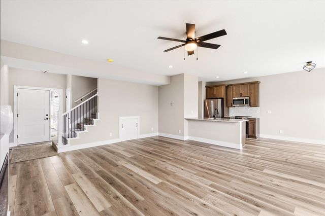 2725 Yordi Drive Drive, Norwalk, IA 50211