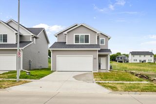2725 Yordi Drive Drive, Norwalk, IA 50211