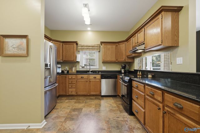 1928 Shellbrook Drive, Huntsville, AL 35806