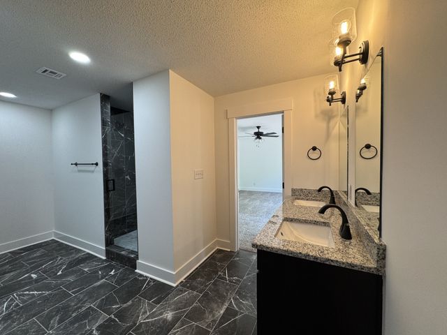 380 Martin Rd, Clarksville, TN 37042