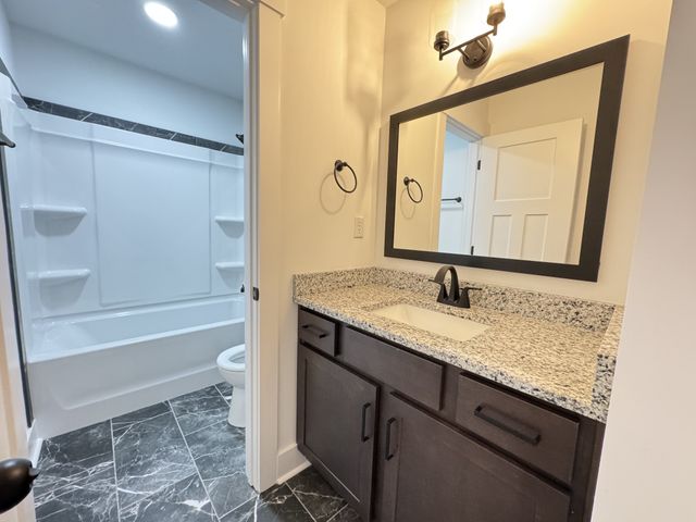 380 Martin Rd, Clarksville, TN 37042