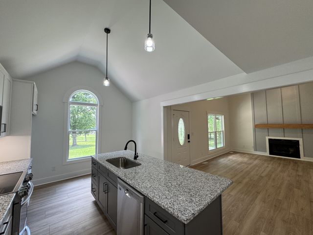 380 Martin Rd, Clarksville, TN 37042