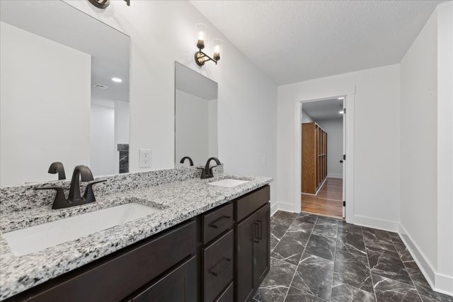 380 Martin Rd, Clarksville, TN 37042
