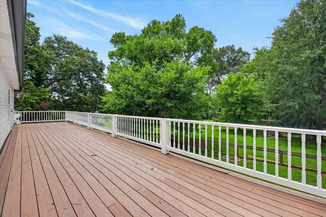 380 Martin Rd, Clarksville, TN 37042