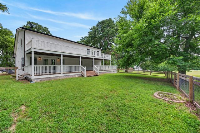 380 Martin Rd, Clarksville, TN 37042