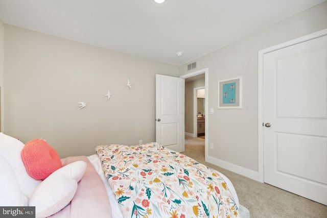 138 WAPPINGER TER, Winchester, VA 22602