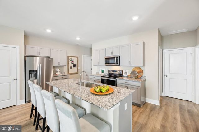 138 WAPPINGER TER, Winchester, VA 22602