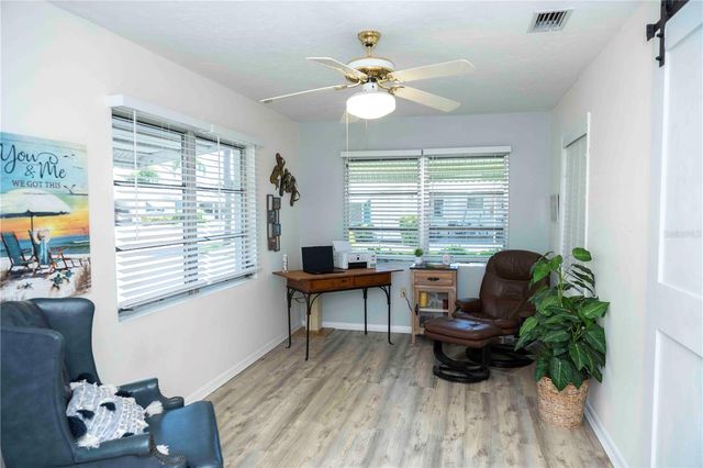 6061 CORAL WAY, Bradenton, FL 34207