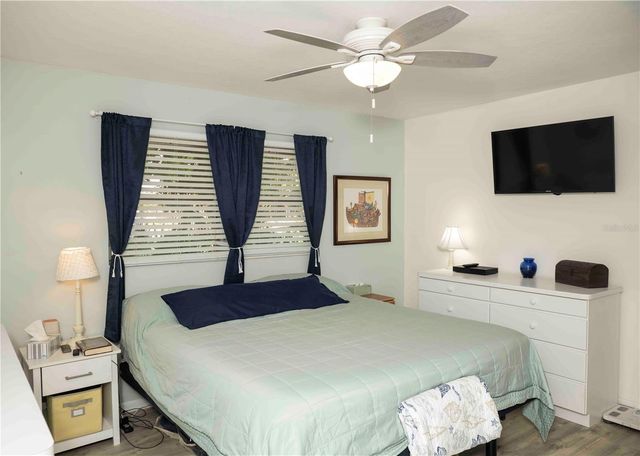 6061 CORAL WAY, Bradenton, FL 34207
