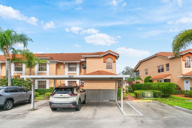 9829 Seacrest Circle 202, Boynton Beach, FL 33437