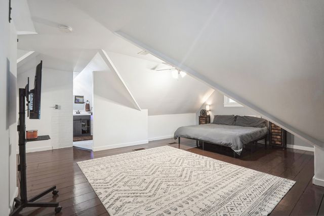 2216 N Sturdevant Street, Davenport, IA 52804