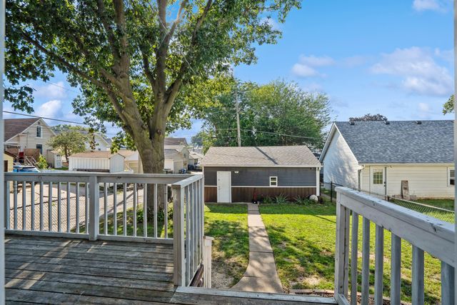 2216 N Sturdevant Street, Davenport, IA 52804