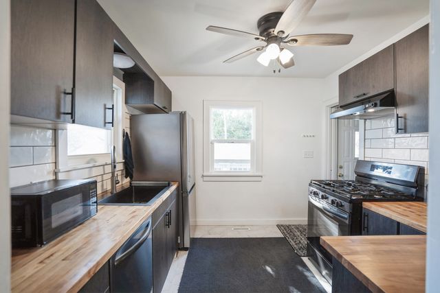 2216 N Sturdevant Street, Davenport, IA 52804