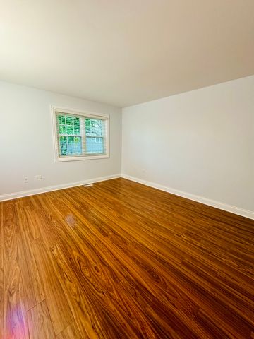 35 Foxcroft Road 115, Naperville, IL 60565
