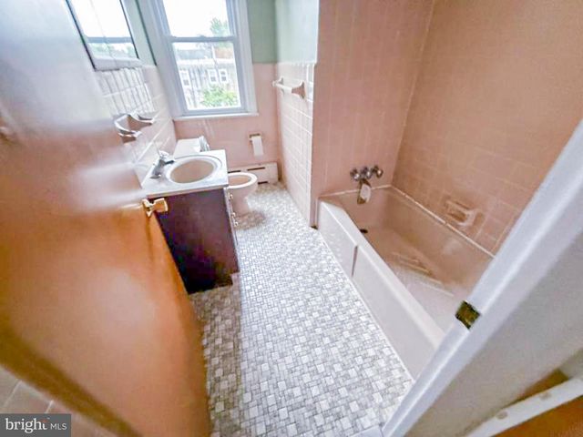 2448 MANSFIELD AVE, Drexel Hill, PA 19026