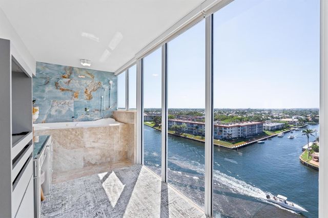 1160 Hillsboro Mile Ph, Hillsboro Beach, FL 33062