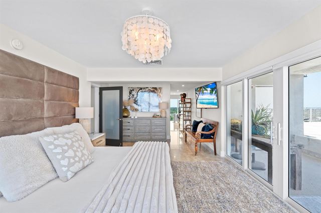 1160 Hillsboro Mile Ph, Hillsboro Beach, FL 33062
