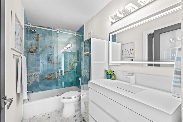 1160 Hillsboro Mile Ph, Hillsboro Beach, FL 33062