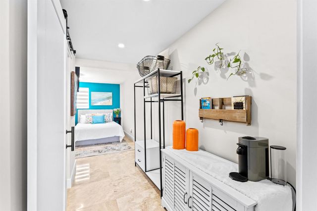 1160 Hillsboro Mile Ph, Hillsboro Beach, FL 33062