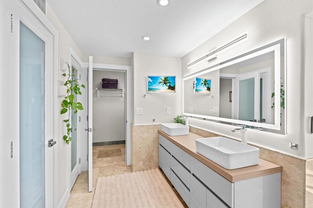 1160 Hillsboro Mile Ph, Hillsboro Beach, FL 33062