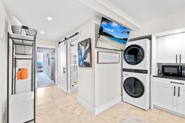 1160 Hillsboro Mile Ph, Hillsboro Beach, FL 33062