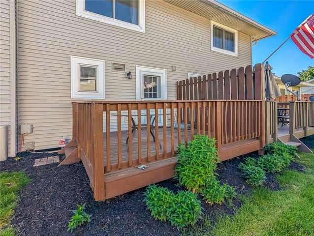 407 Eastbrooke Lane, Brighton, NY 14618