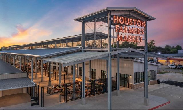 205 E 24th Street, Houston, TX 77008