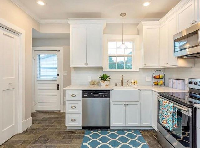 205 E 24th Street, Houston, TX 77008