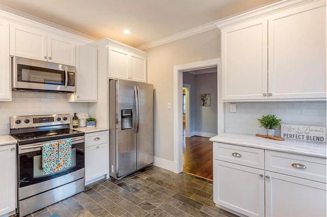 205 E 24th Street, Houston, TX 77008