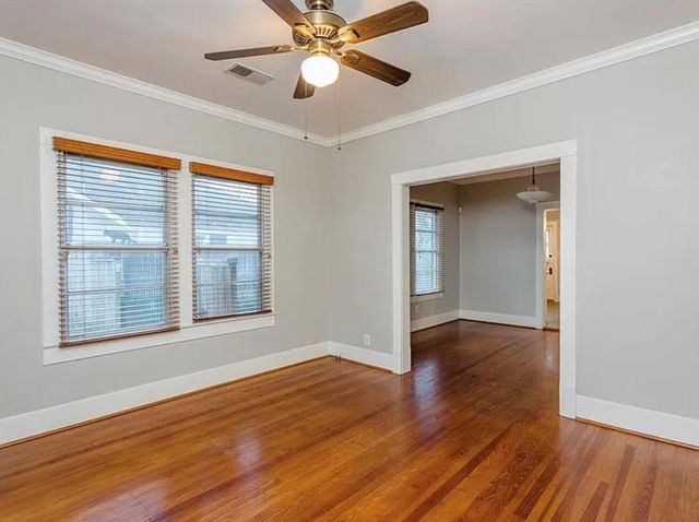 205 E 24th Street, Houston, TX 77008
