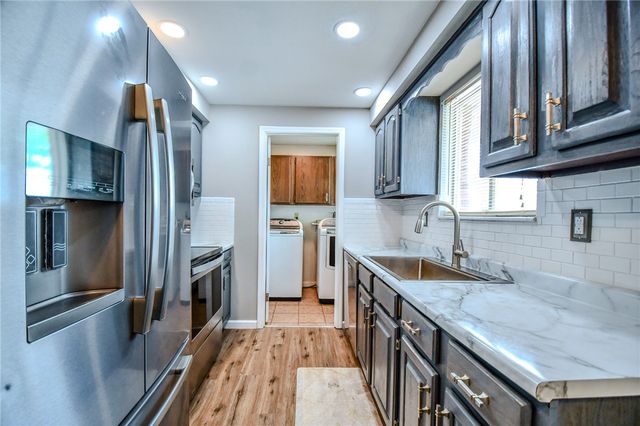 6951 Taylorsville Road, Huber Heights, OH 45424