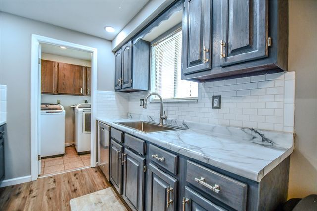 6951 Taylorsville Road, Huber Heights, OH 45424