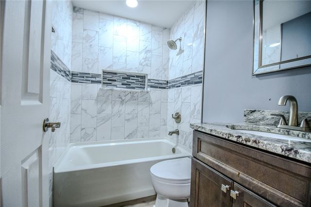 6951 Taylorsville Road, Huber Heights, OH 45424