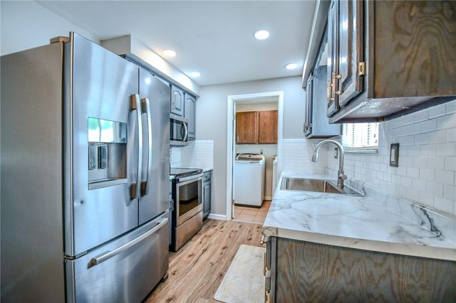 6951 Taylorsville Road, Huber Heights, OH 45424