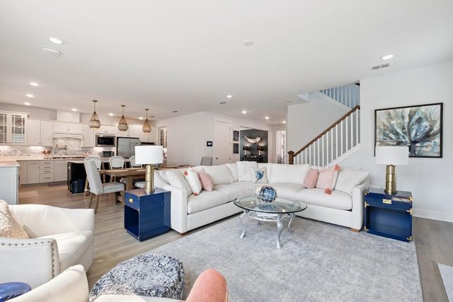1684 Farmers Way, Mount Pleasant, SC 29466