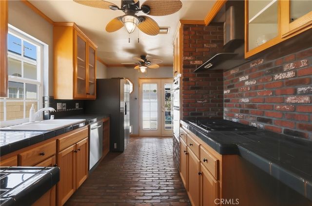 11957 Collins Street, Valley Village, CA 91607