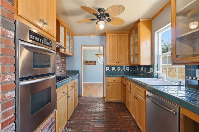 11957 Collins Street, Valley Village, CA 91607