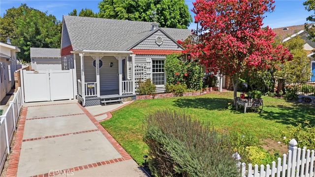 11957 Collins Street, Valley Village, CA 91607