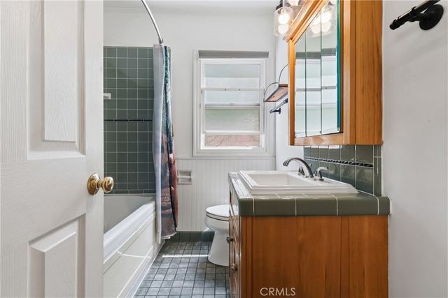 11957 Collins Street, Valley Village, CA 91607