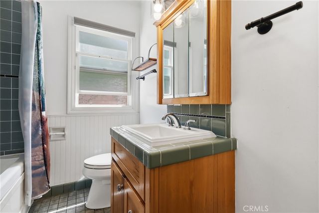 11957 Collins Street, Valley Village, CA 91607