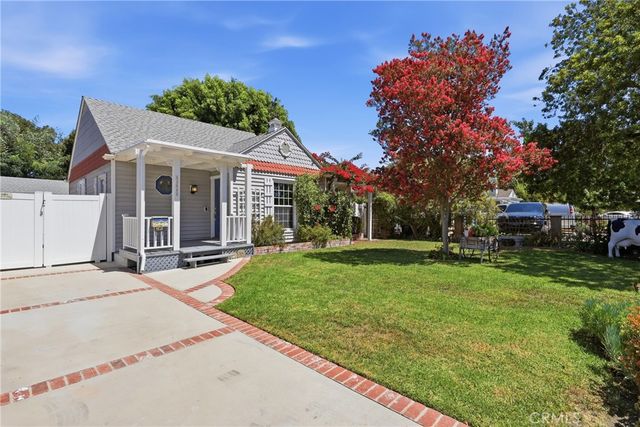 11957 Collins Street, Valley Village, CA 91607