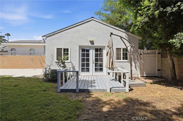 11957 Collins Street, Valley Village, CA 91607
