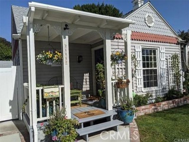 11957 Collins Street, Valley Village, CA 91607