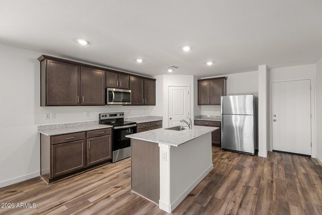 665 W Red Hawk Court, Casa Grande, AZ 85122