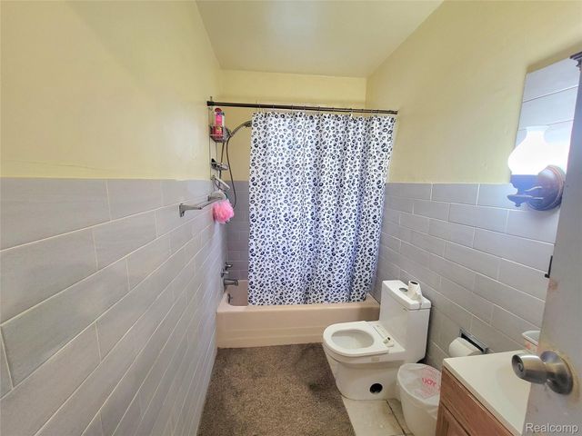 2282 Poland Street, Hamtramck, MI 48212